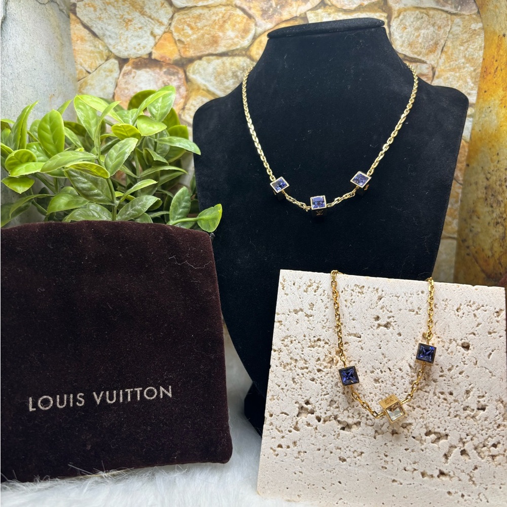 Louis Vuitton Collie Gambler Necklace and Bracelet Set